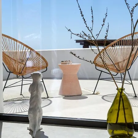 בית נופש Beyond Naxos-exclusive Vacation מיקרי ויגלה