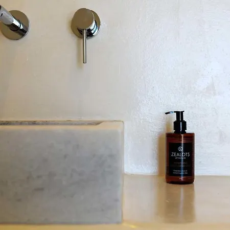 Beyond Naxos-exclusive Vacation מיקרי ויגלה