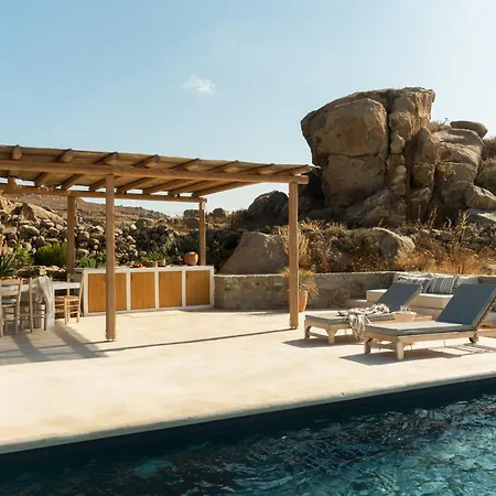 Beyond Naxos-exclusive Vacation *