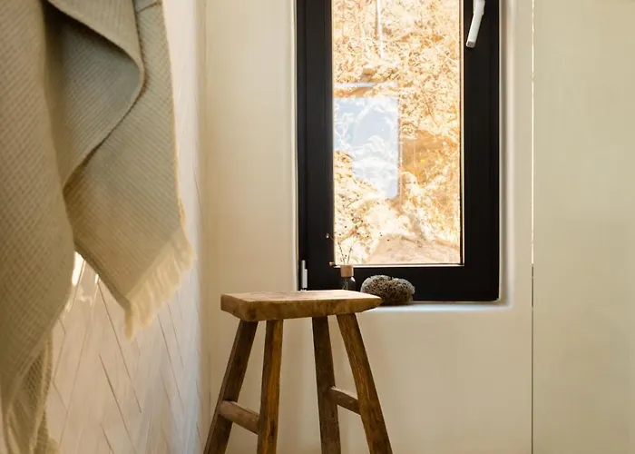 Beyond Naxos-exclusive Vacation *